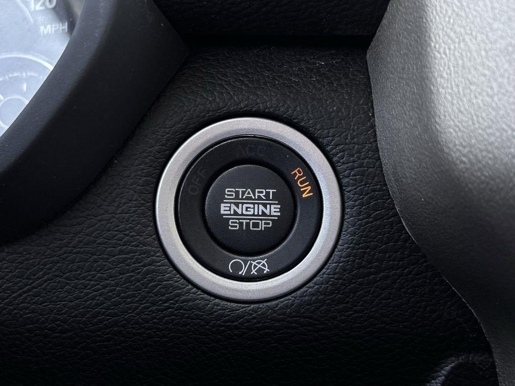 RAM 2500 Laramie Crew Cab SWB 4WD 2024