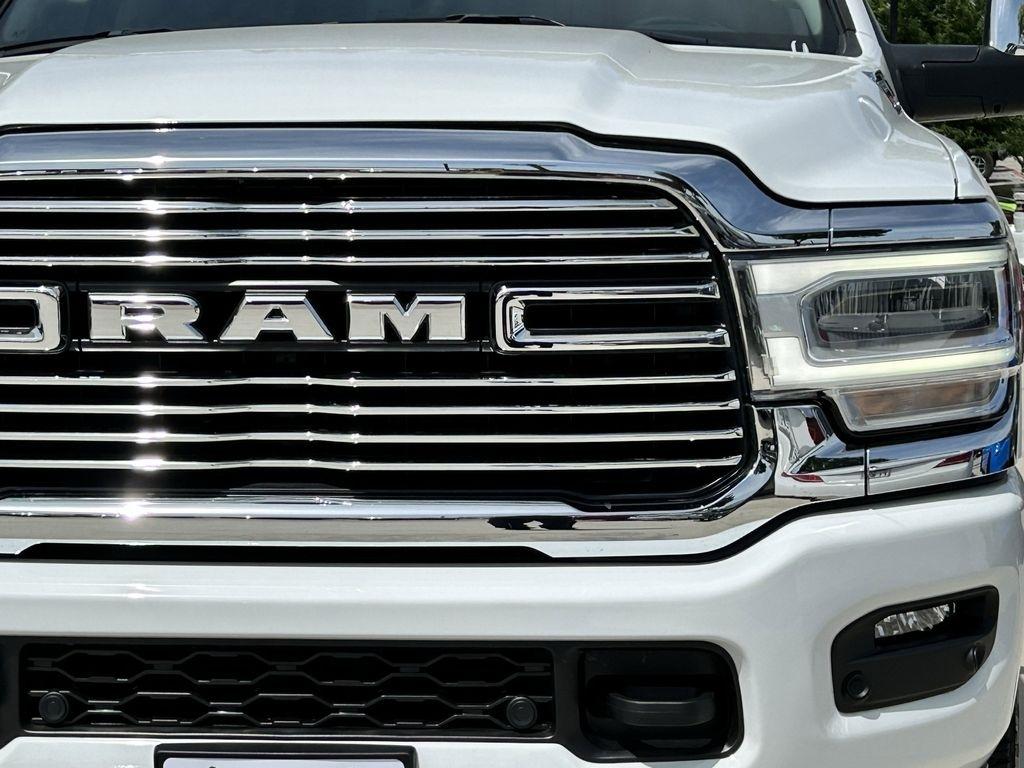 RAM 2500 Laramie Crew Cab SWB 4WD 2024
