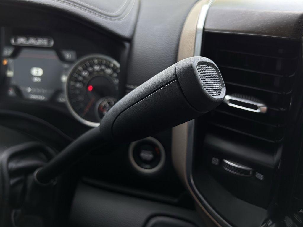 RAM 2500 Laramie Crew Cab SWB 4WD 2024