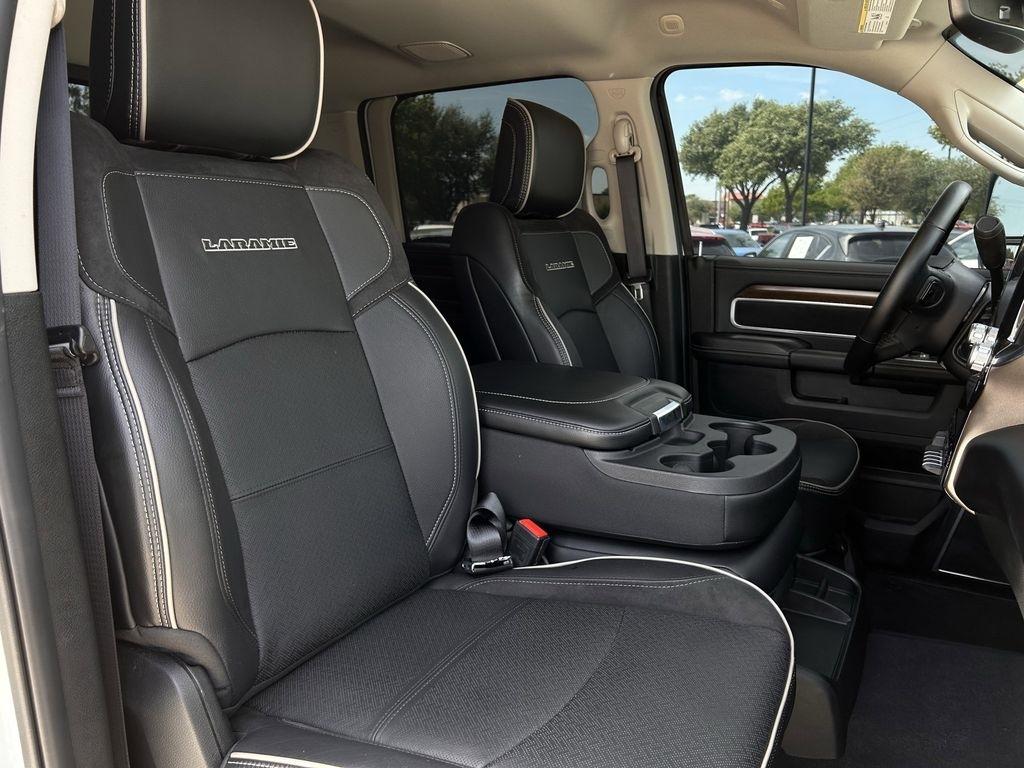 RAM 2500 Laramie Crew Cab SWB 4WD 2024