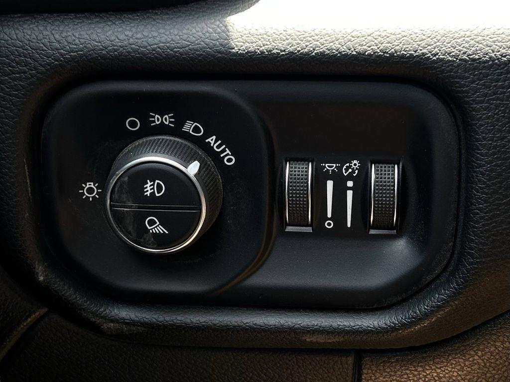 RAM 2500 Laramie Crew Cab SWB 4WD 2024