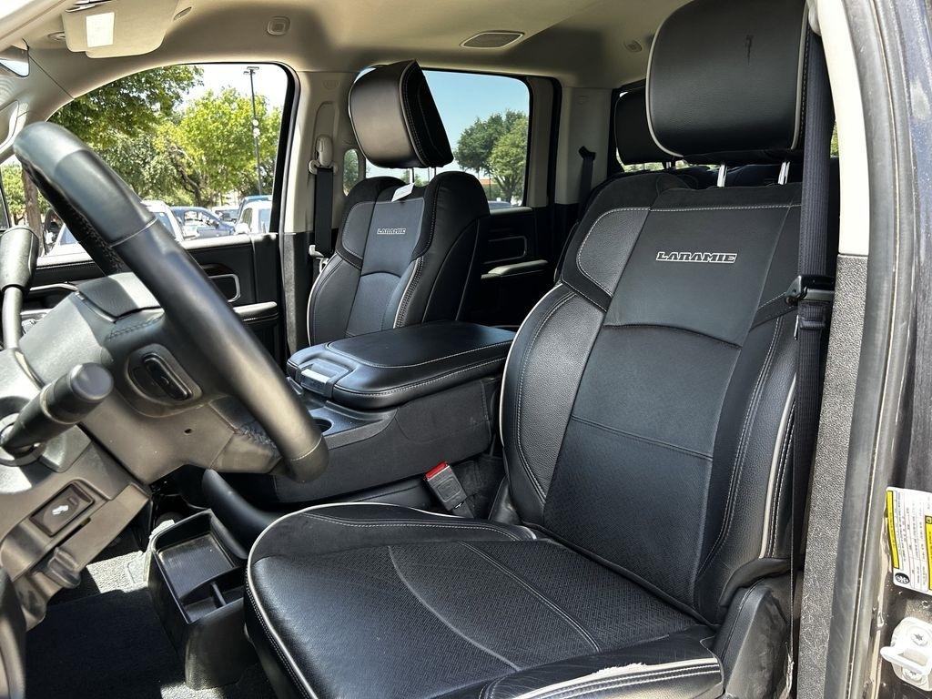 RAM 2500 Laramie Crew Cab SWB 4WD 2024