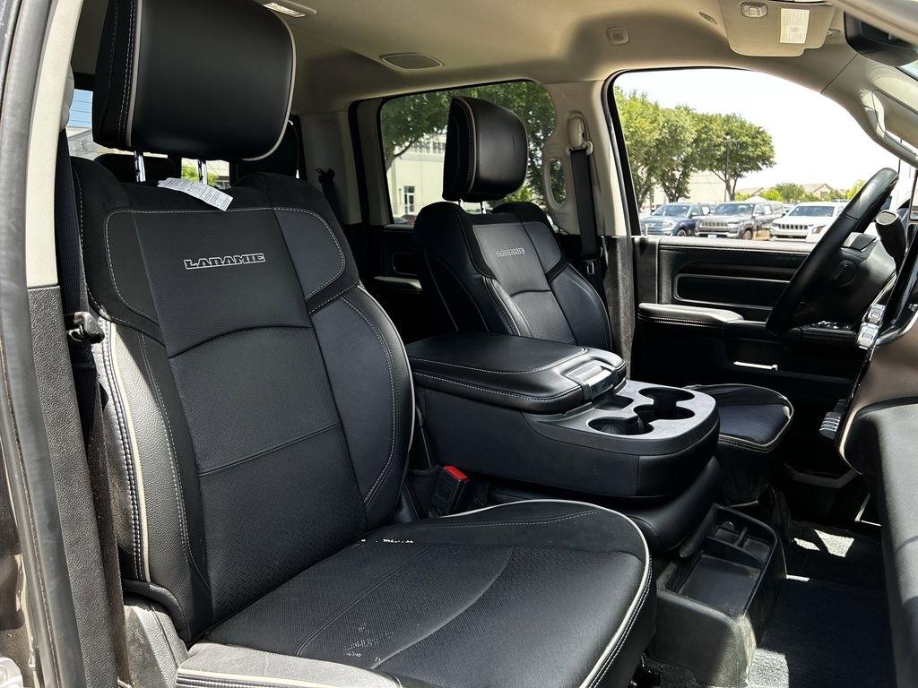 RAM 2500 Laramie Crew Cab SWB 4WD 2024