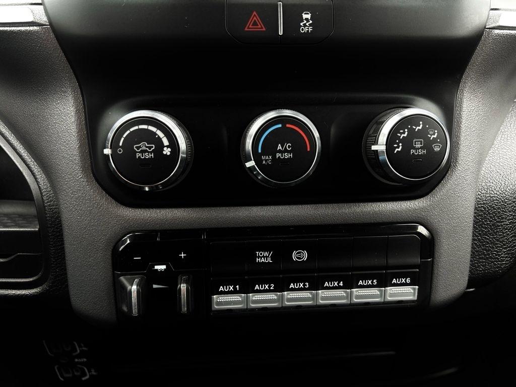 RAM 3500 Crew Cab 4WD DRW 2024