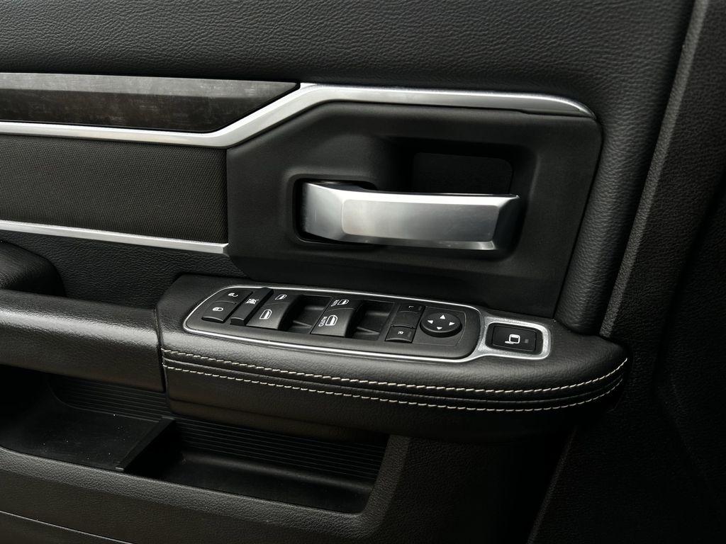 RAM 3500 Crew Cab 4WD DRW 2024