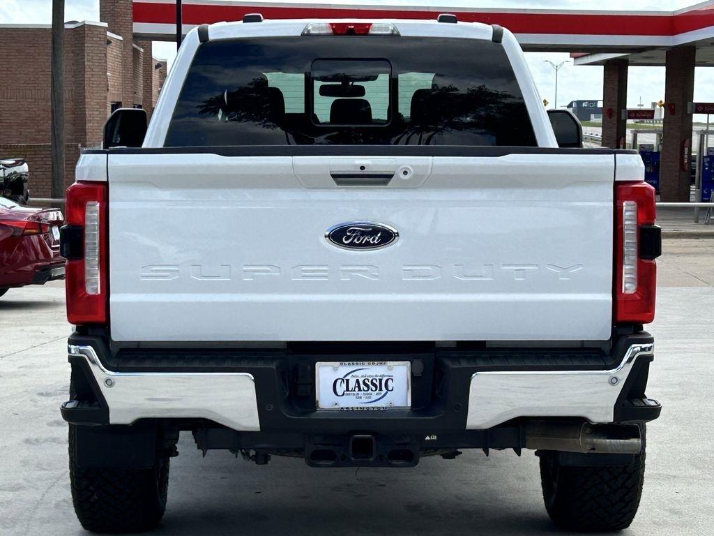 Ford F-250 SD Lariat Crew Cab 4WD 2023