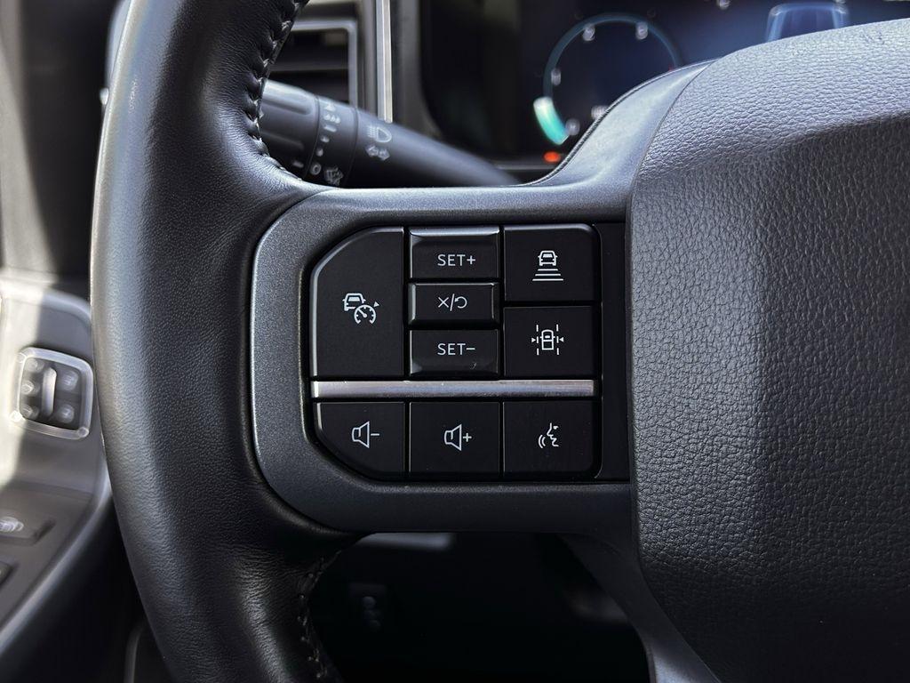 Ford F-250 SD Lariat Crew Cab 4WD 2023