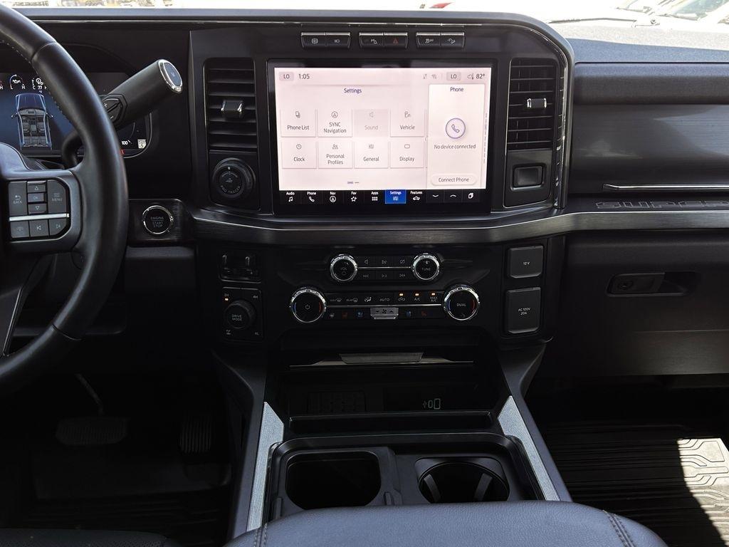 Ford F-250 SD Lariat Crew Cab 4WD 2023