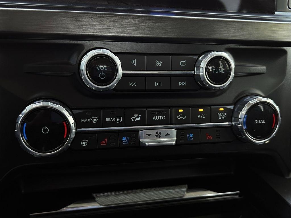 Ford F-250 SD Lariat Crew Cab 4WD 2023