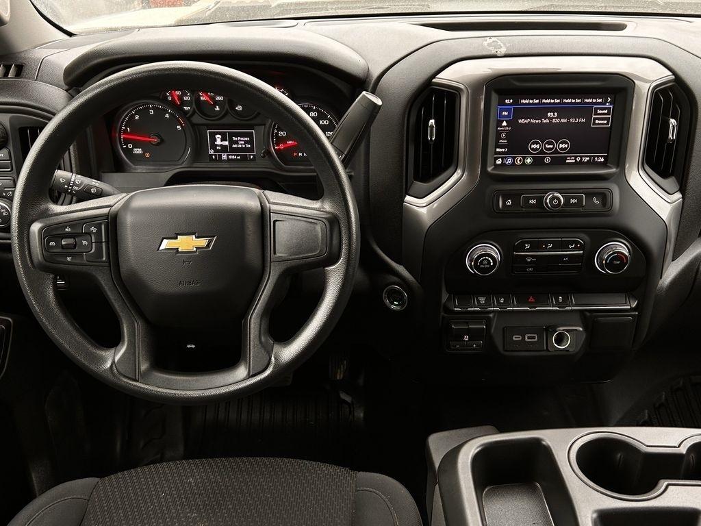 Chevrolet Silverado 3500HD Work Truck Crew Cab 4WD 2025