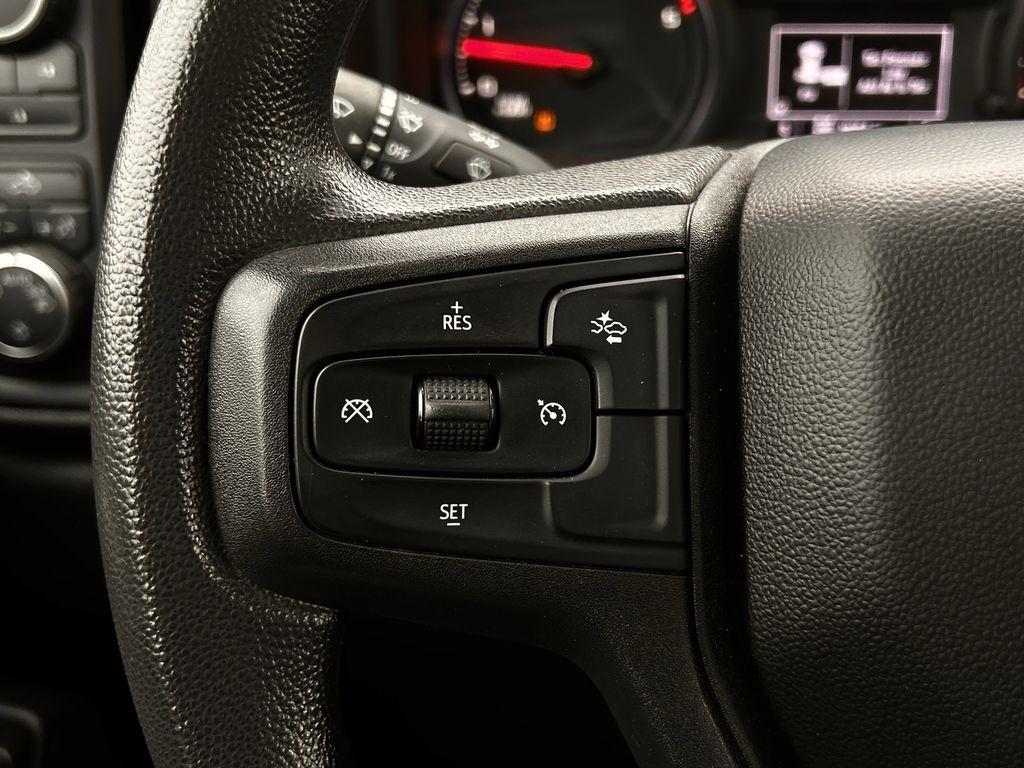 Chevrolet Silverado 3500HD Work Truck Crew Cab 4WD 2025