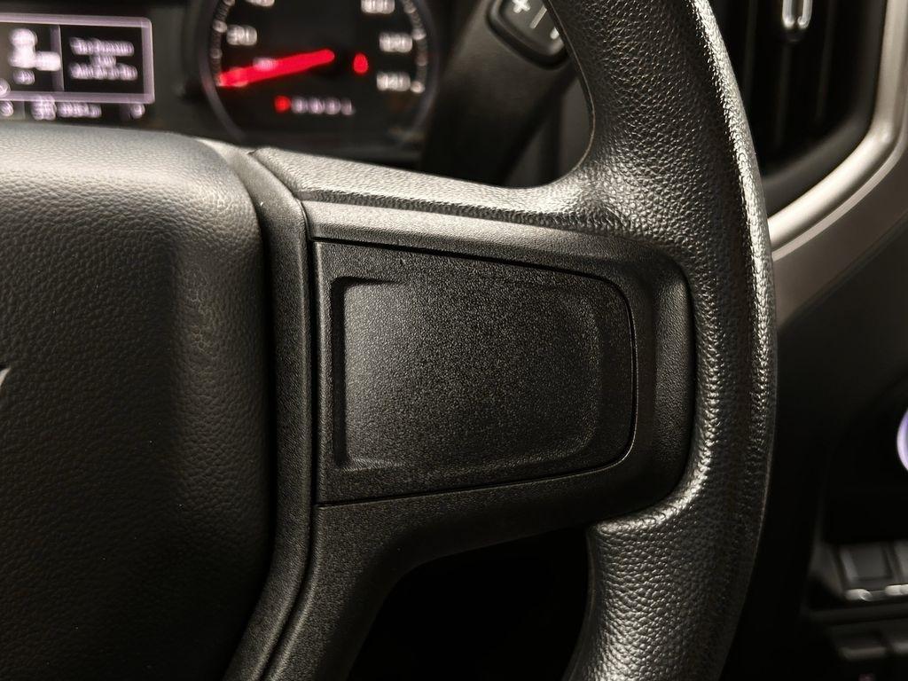 Chevrolet Silverado 3500HD Work Truck Crew Cab 4WD 2025