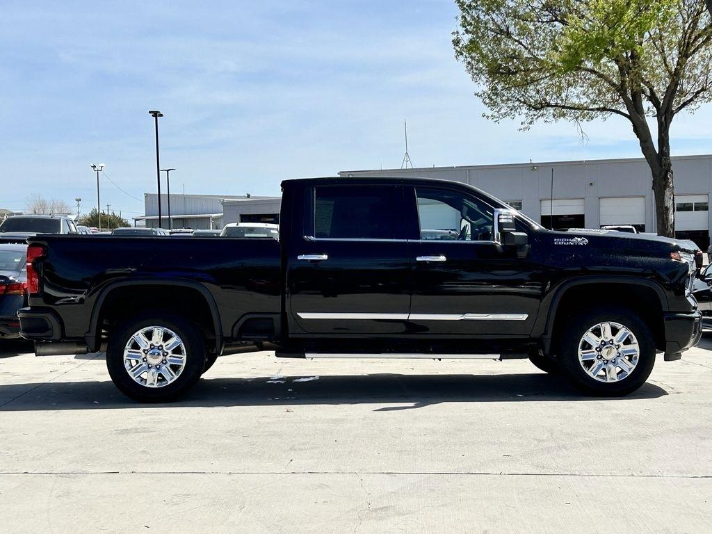 Chevrolet Silverado 2500HD High Country Crew Cab Long Box 4WD 2024