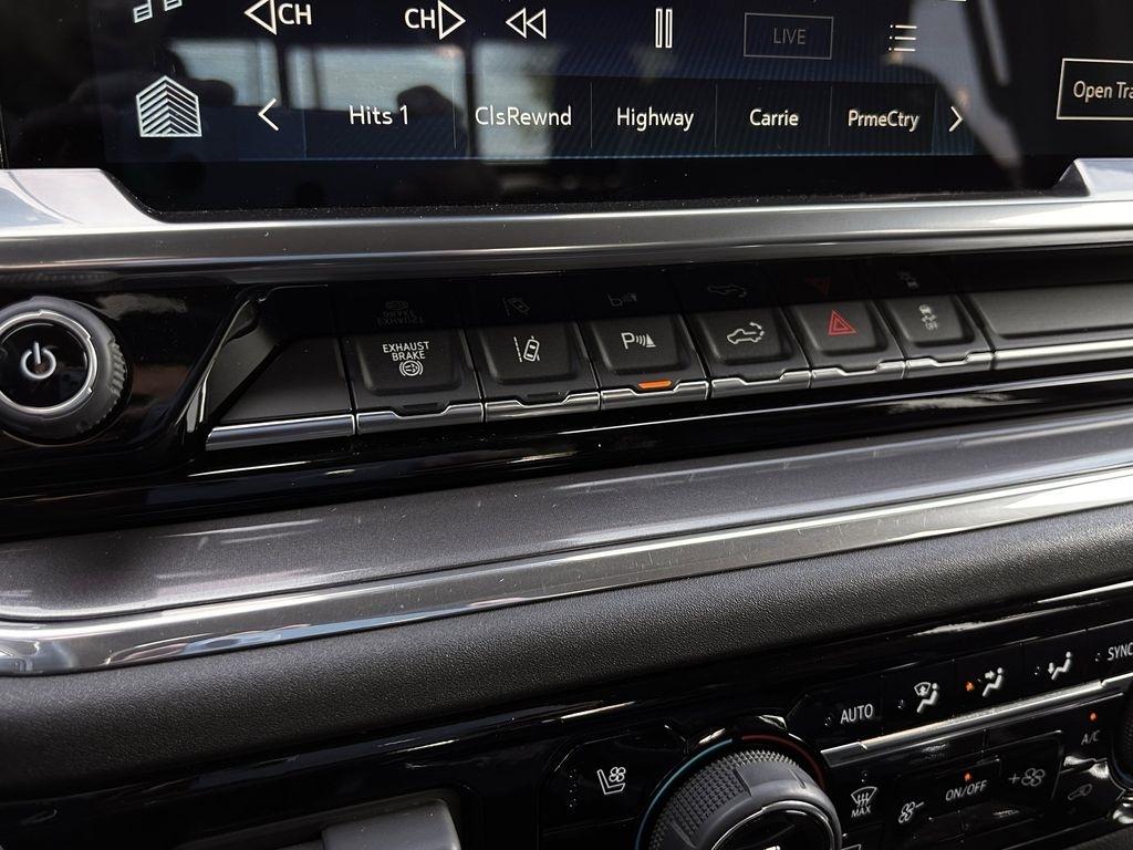 Chevrolet Silverado 2500HD High Country Crew Cab Long Box 4WD 2024