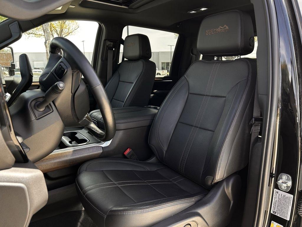 Chevrolet Silverado 2500HD High Country Crew Cab Long Box 4WD 2024