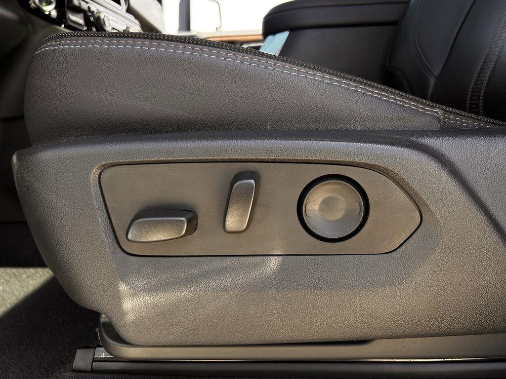 Chevrolet Silverado 2500HD High Country Crew Cab Long Box 4WD 2024