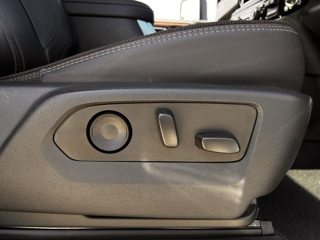 Chevrolet Silverado 2500HD High Country Crew Cab Long Box 4WD 2024