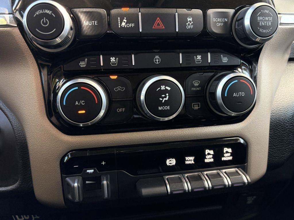 RAM 2500 Laramie Crew Cab SWB 4WD 2024