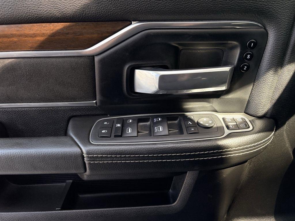 RAM 2500 Laramie Crew Cab SWB 4WD 2024