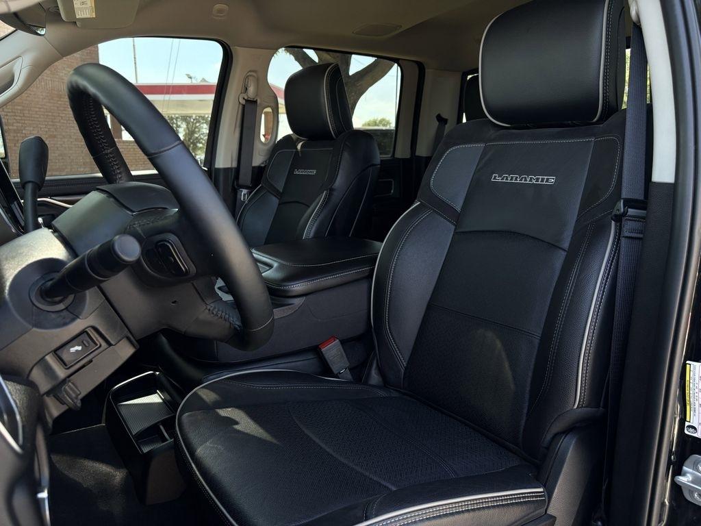 RAM 2500 Laramie Crew Cab SWB 4WD 2024