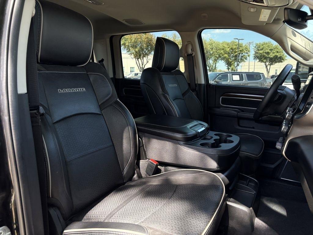 RAM 2500 Laramie Crew Cab SWB 4WD 2024