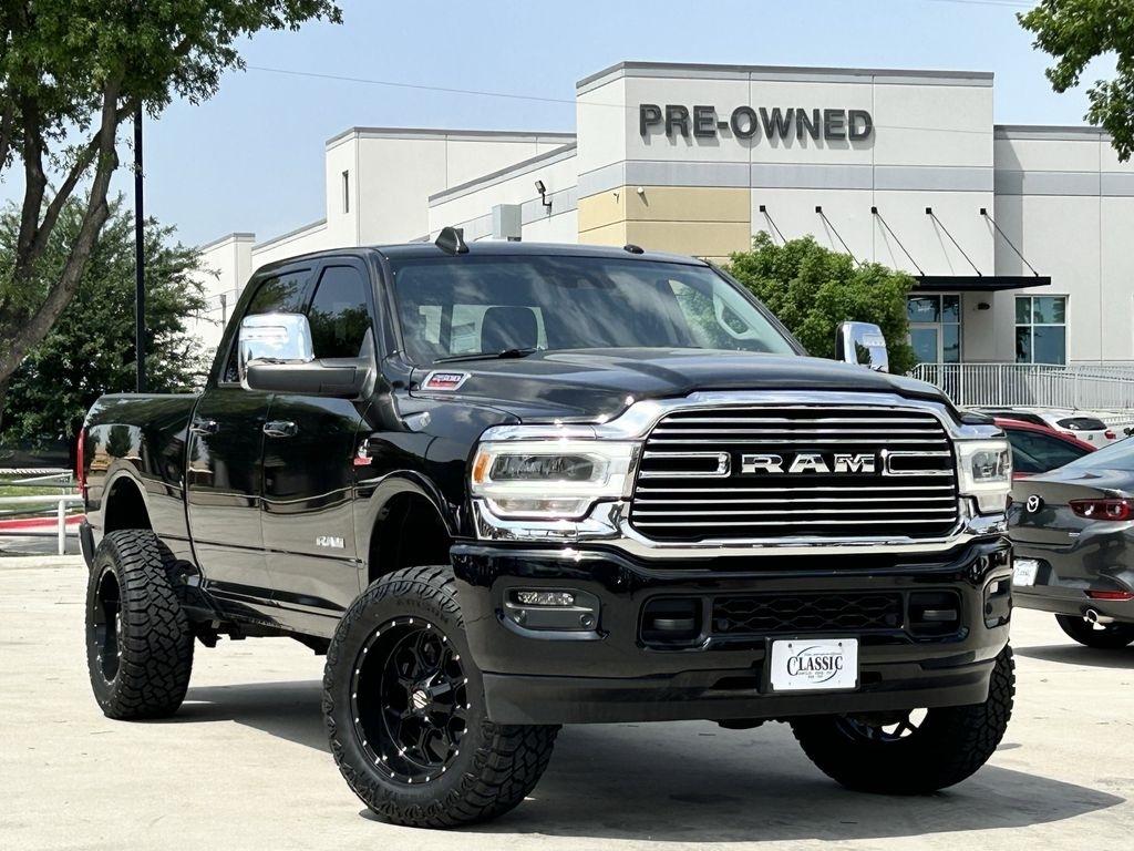 RAM 2500 Laramie Crew Cab SWB 4WD 2024