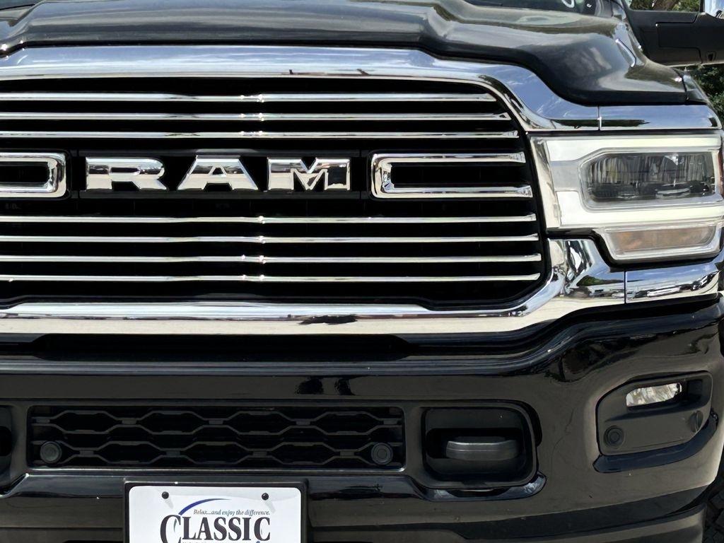 RAM 2500 Laramie Crew Cab SWB 4WD 2024