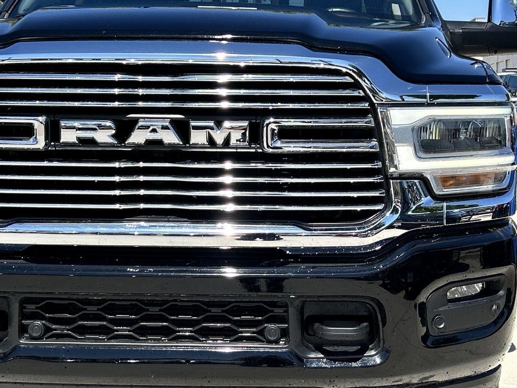 RAM 2500 Laramie Crew Cab SWB 4WD 2024