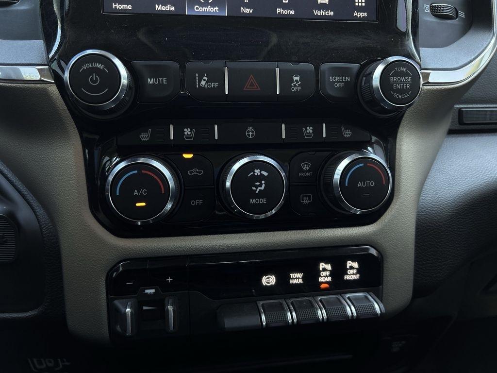 RAM 2500 Laramie Crew Cab SWB 4WD 2024