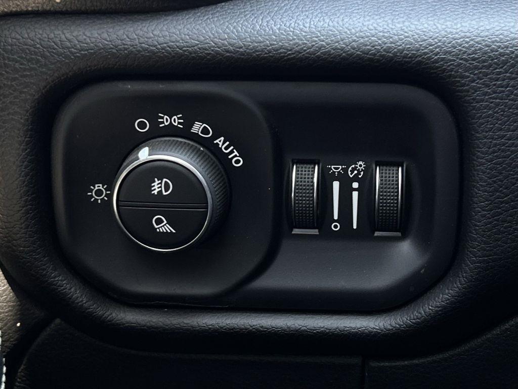 RAM 2500 Laramie Crew Cab SWB 4WD 2024