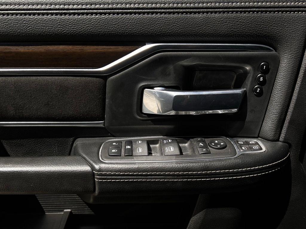 RAM 2500 Laramie Crew Cab SWB 4WD 2024