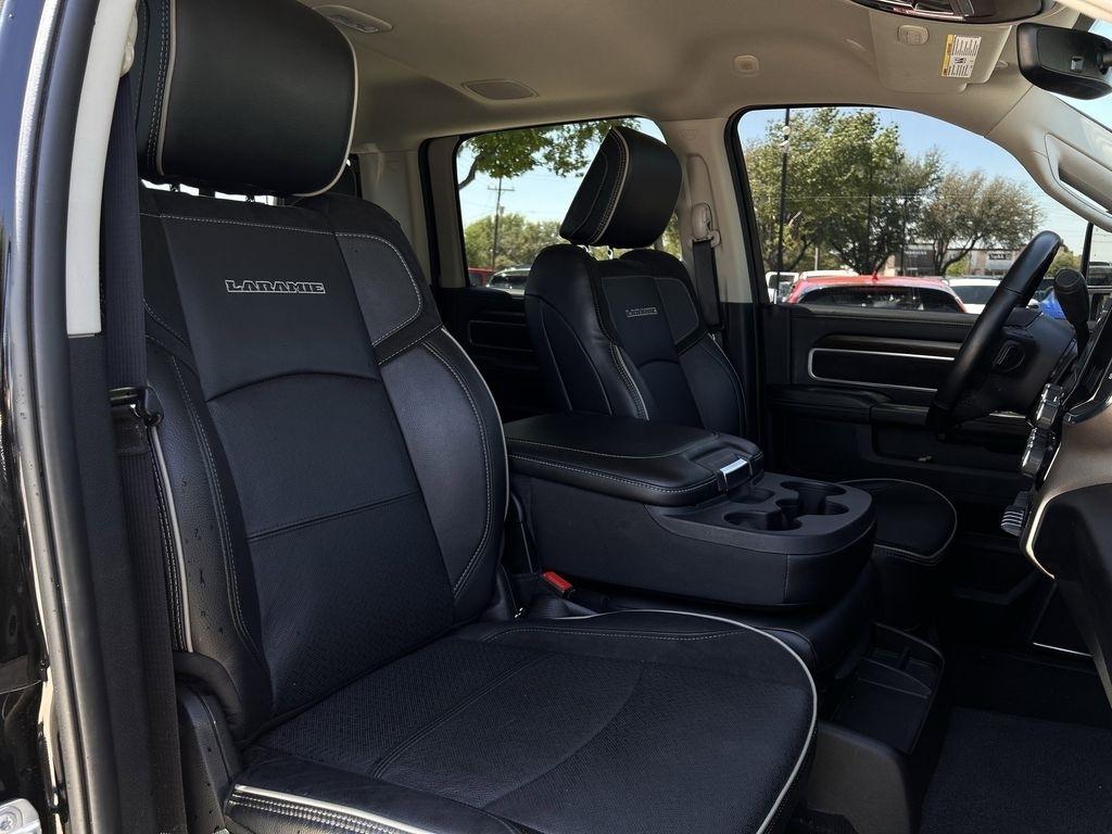 RAM 2500 Laramie Crew Cab SWB 4WD 2024