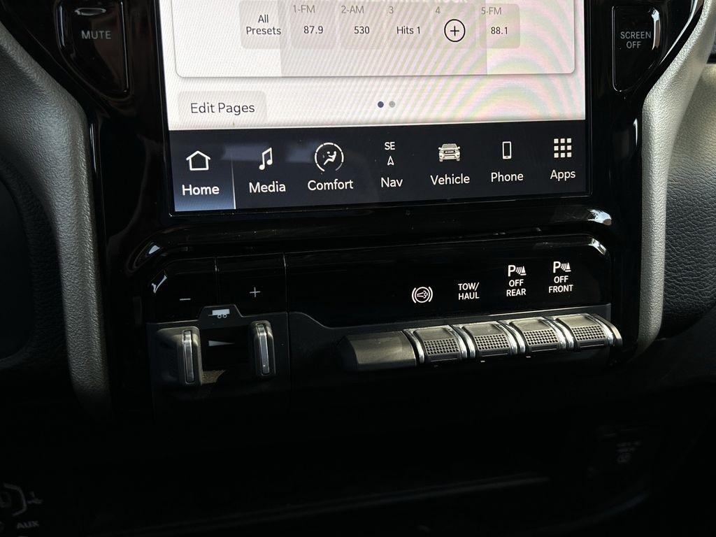 RAM 2500 Laramie Crew Cab SWB 4WD 2024