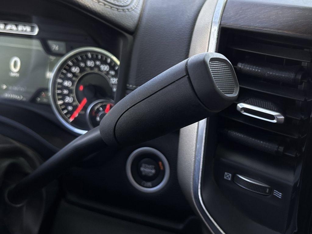 RAM 2500 Laramie Crew Cab SWB 4WD 2024