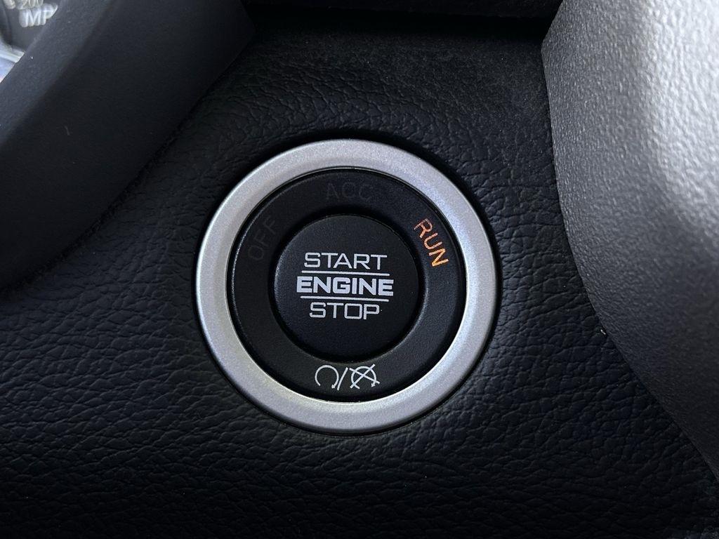 RAM 2500 Laramie Crew Cab SWB 4WD 2024