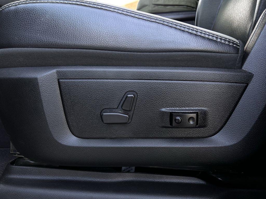 RAM 2500 Laramie Crew Cab SWB 4WD 2024