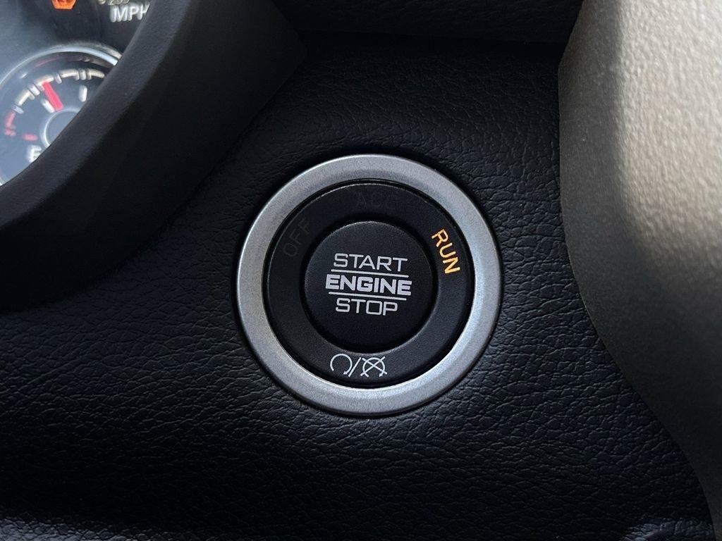 RAM 2500 Laramie Crew Cab SWB 4WD 2024