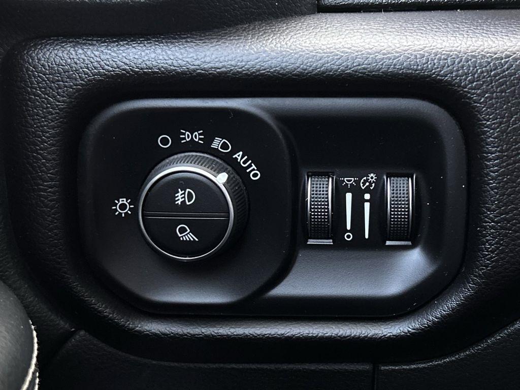 RAM 2500 Laramie Crew Cab SWB 4WD 2024