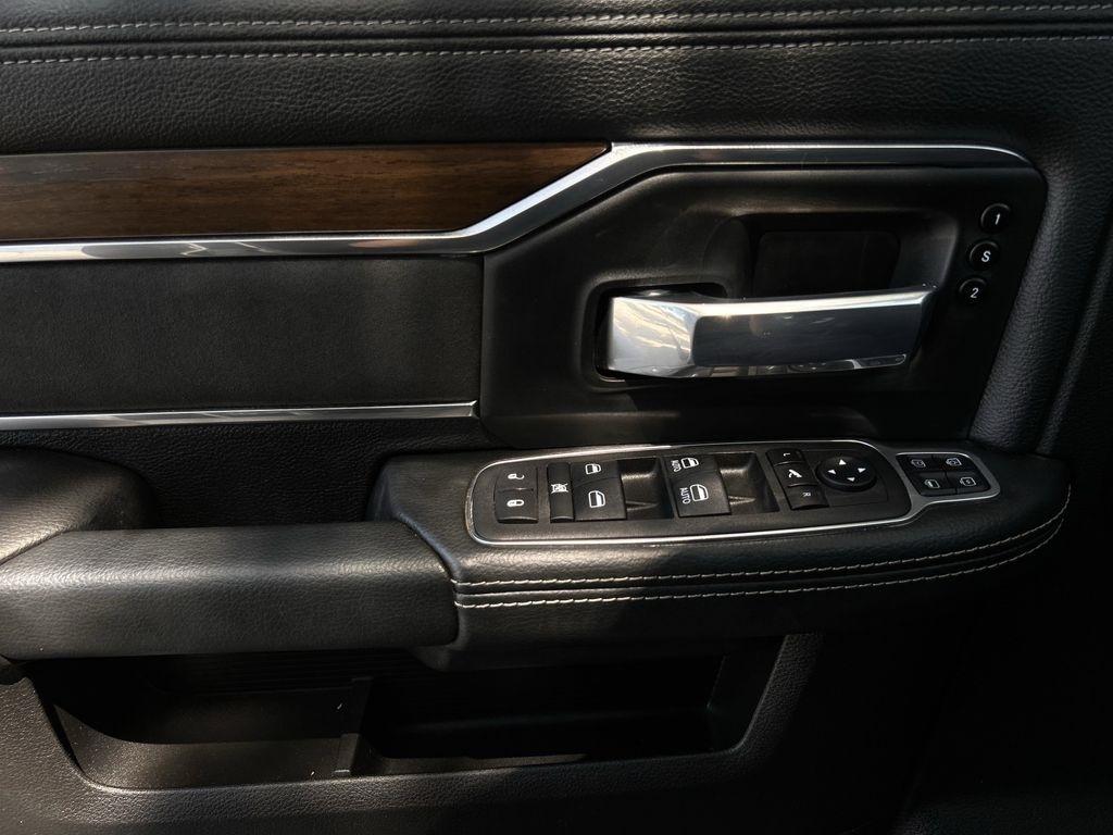 RAM 2500 Laramie Crew Cab SWB 4WD 2024