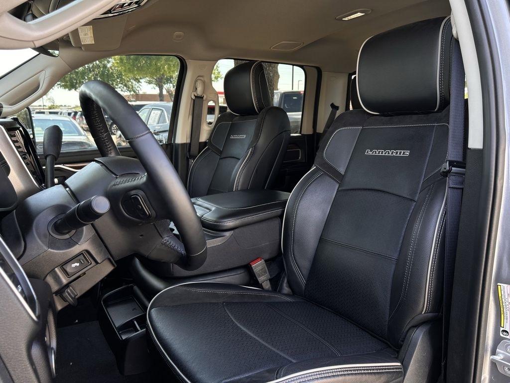 RAM 2500 Laramie Crew Cab SWB 4WD 2024