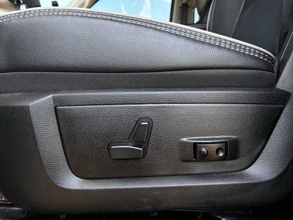 RAM 2500 Laramie Crew Cab SWB 4WD 2024