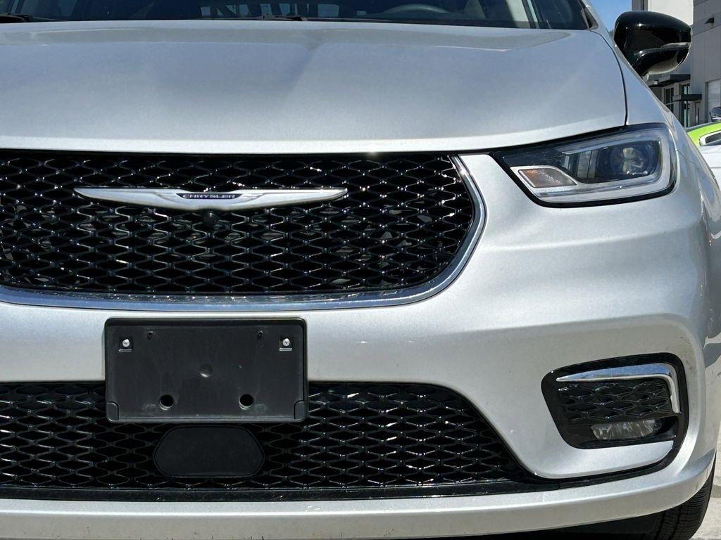 Chrysler Pacifica Touring L 2024