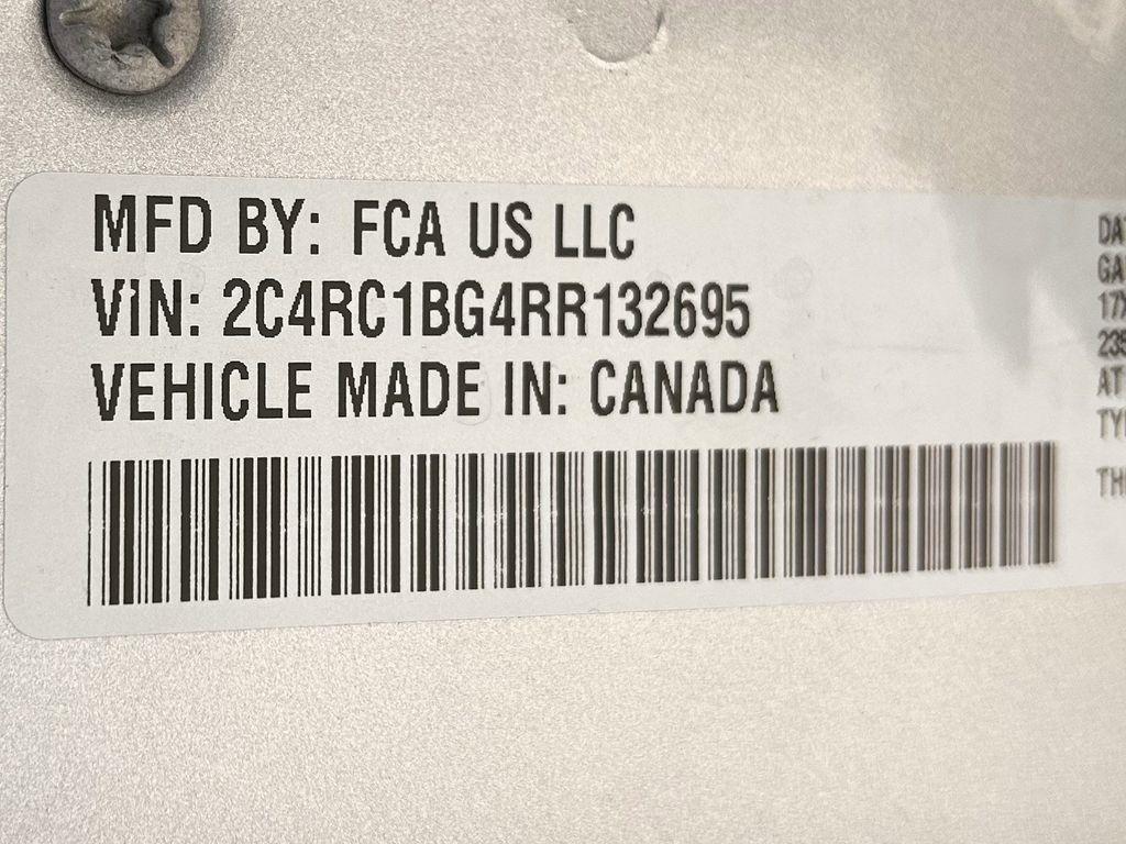 Chrysler Pacifica Touring L 2024