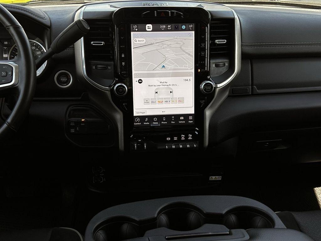 RAM 2500 Laramie Crew Cab SWB 4WD 2024