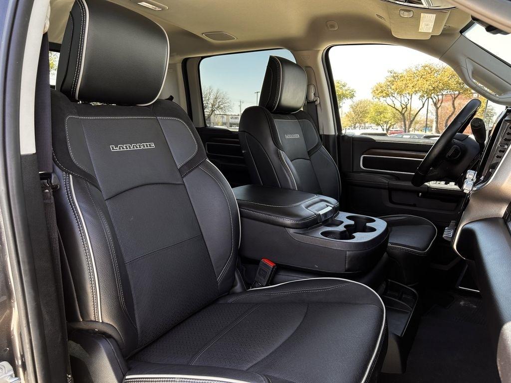 RAM 2500 Laramie Crew Cab SWB 4WD 2024