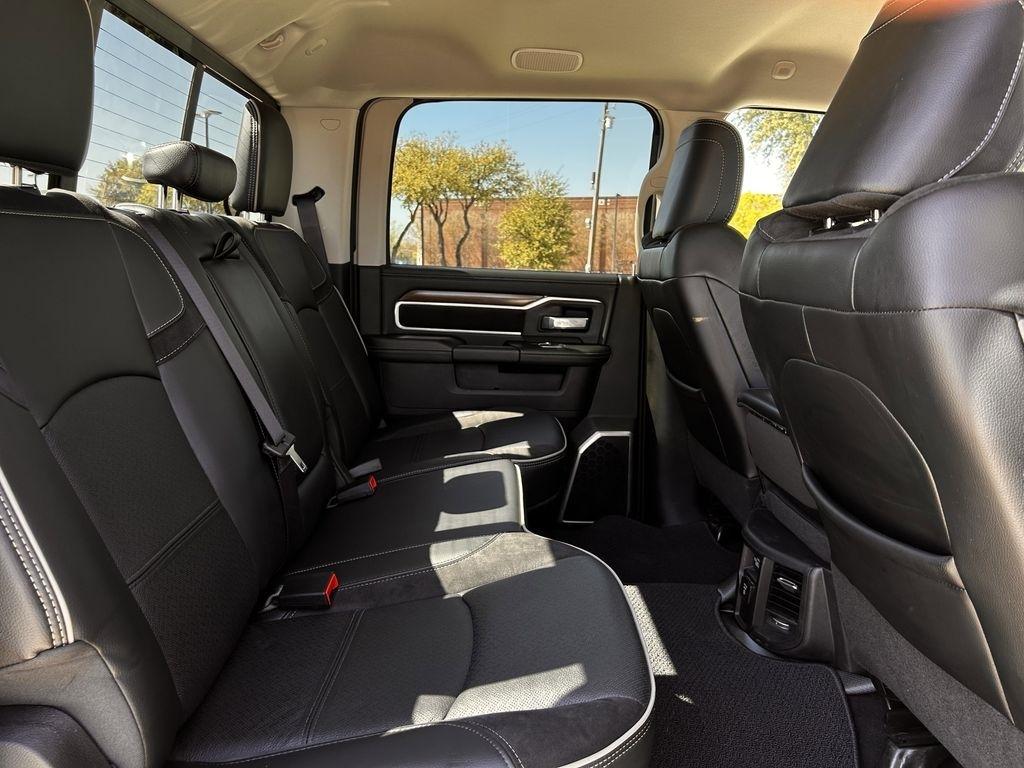 RAM 2500 Laramie Crew Cab SWB 4WD 2024