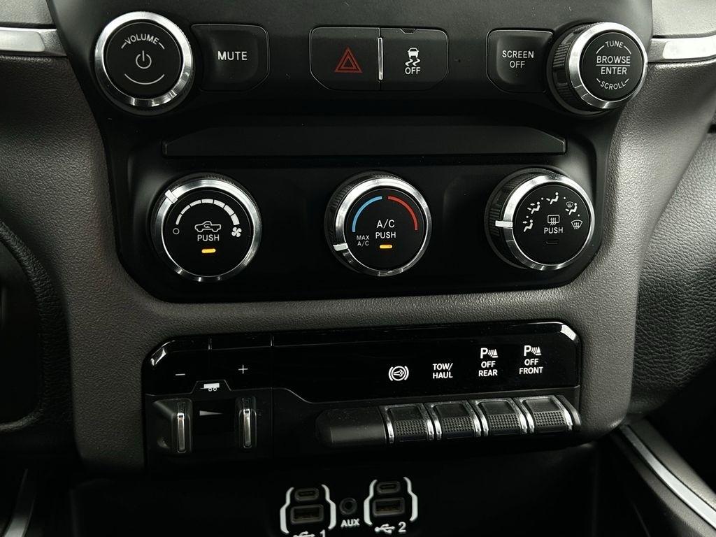 RAM 2500 Tradesman Crew Cab SWB 4WD 2024
