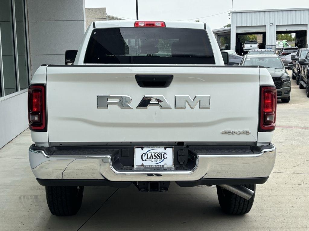 RAM 2500 Tradesman Crew Cab SWB 4WD 2026