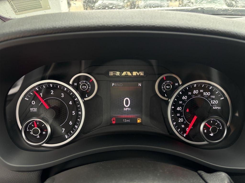 RAM 2500 Tradesman Crew Cab SWB 4WD 2026