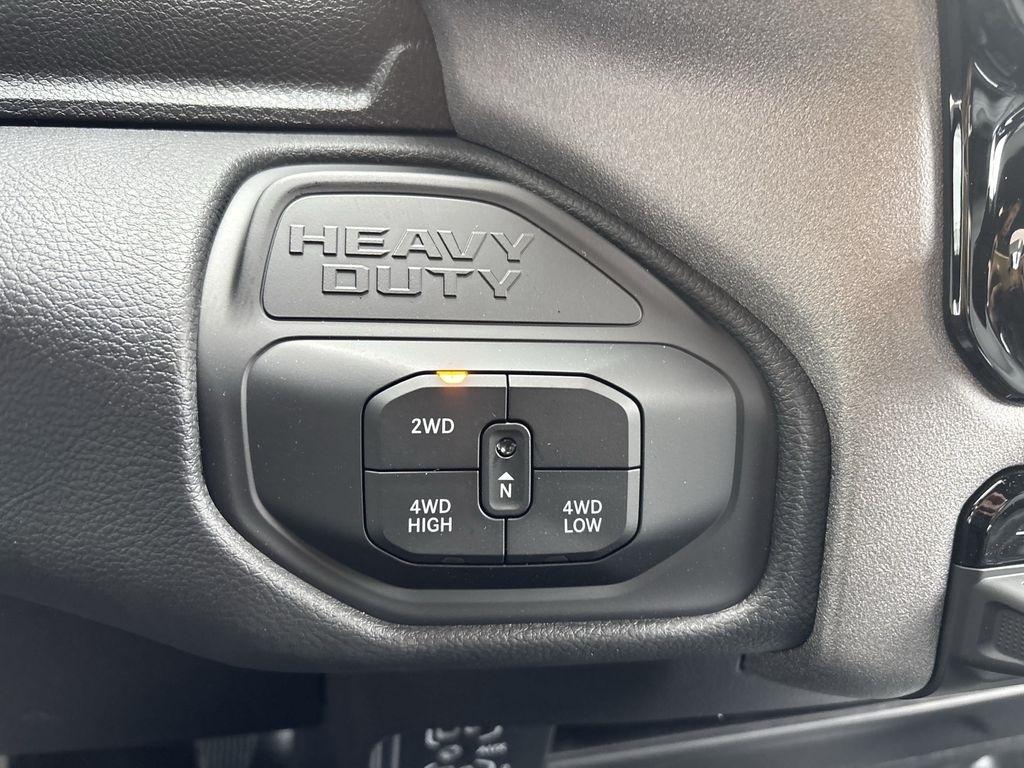 RAM 2500 Tradesman Crew Cab SWB 4WD 2026
